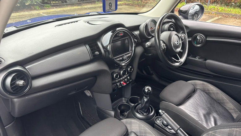 MINI Hatchback 1.5 Cooper II 3dr Petrol Hatchback